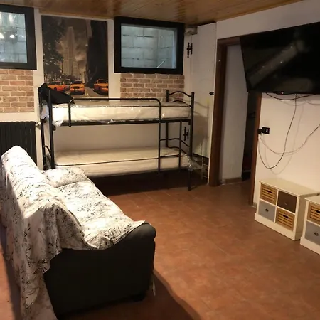 Homestay Bazzini House *